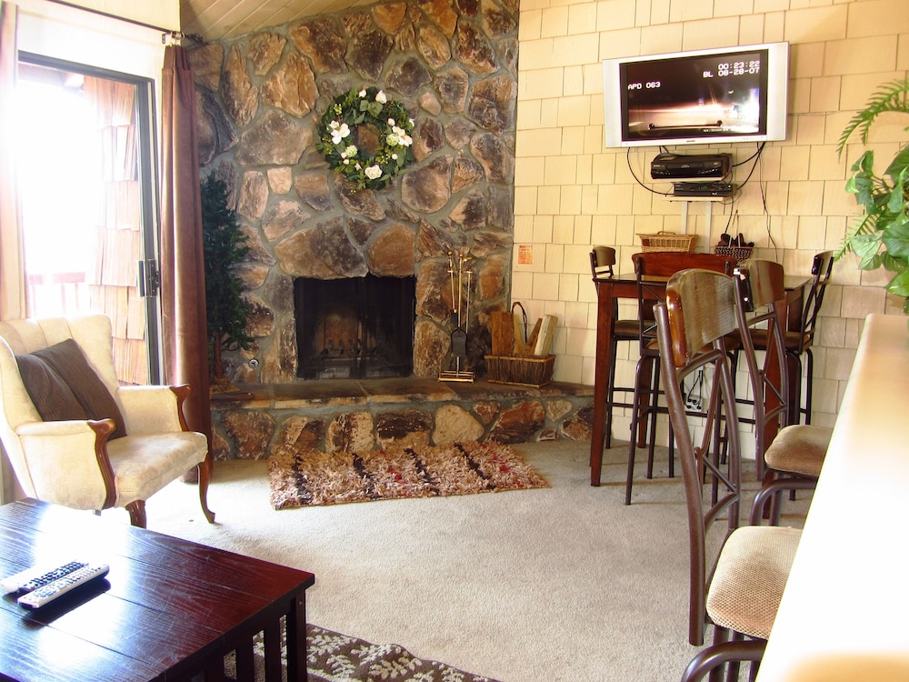 Snow Summit Townhouse Rentals & Sales