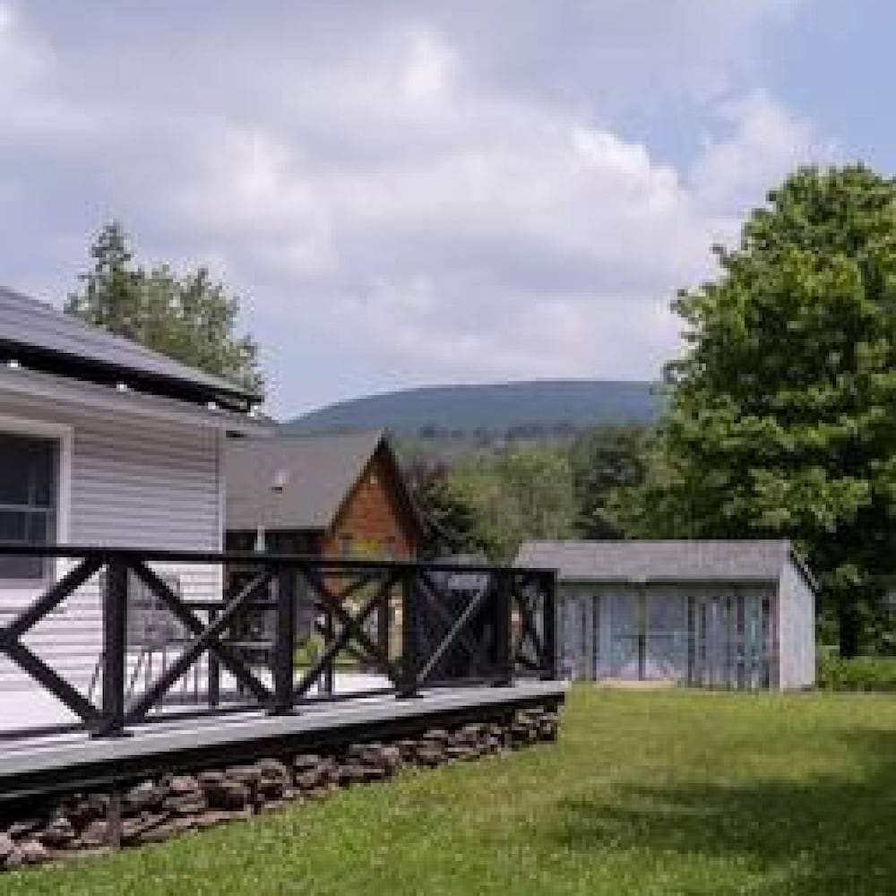 Maple Avenue by Summer A Hunter Mountain Retreat view 4