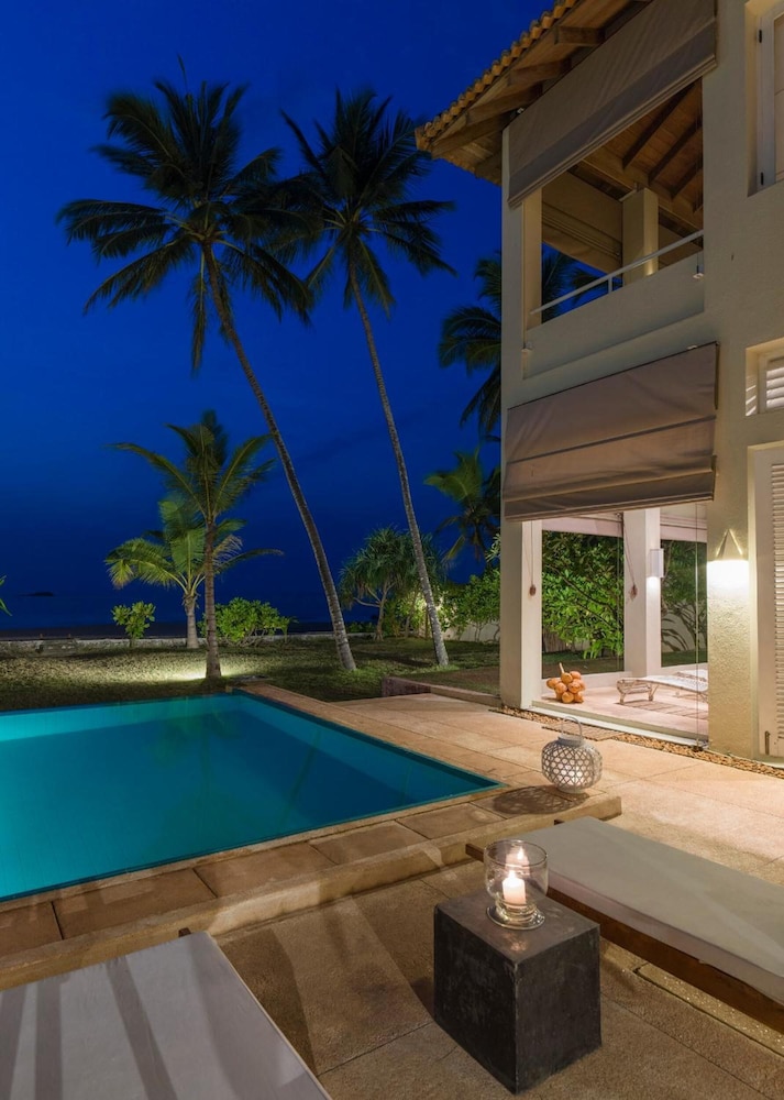 Sri Villas