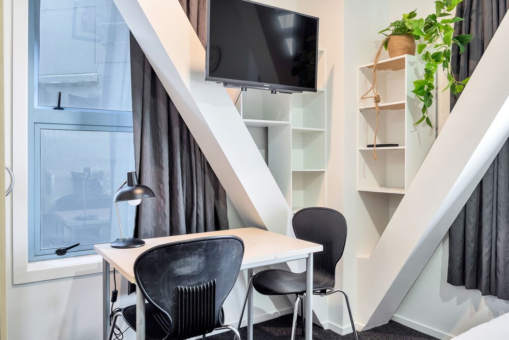 Cute Little Private Studio In the City view 5