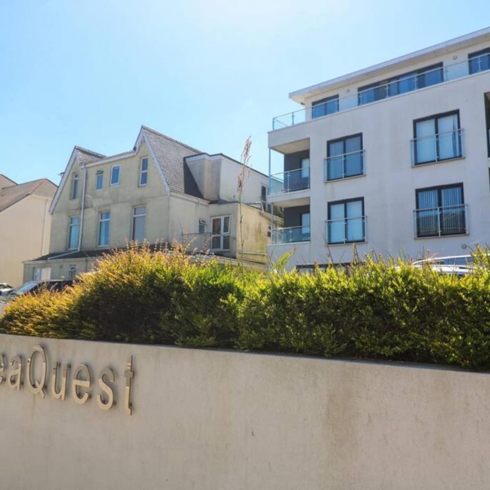 Newquay Near Beach Town Center Parking