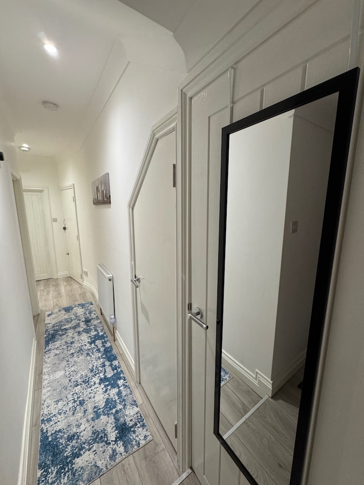 Cozy 2br-5guests-near Attractions-garden