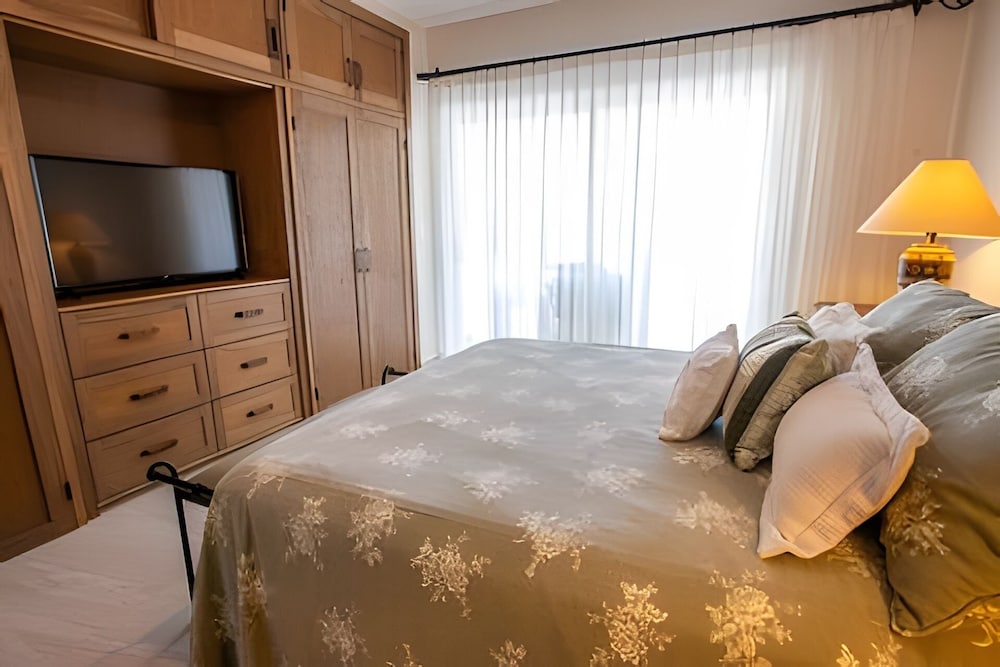 Grand Marina Villas view 4
