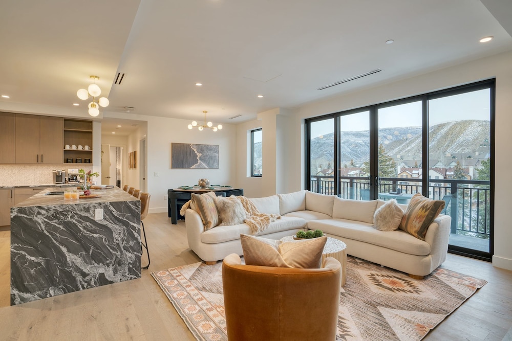 Alpine Oasis Luxury Living Near Vail With Outdoor Oasis Pool and Game Room
