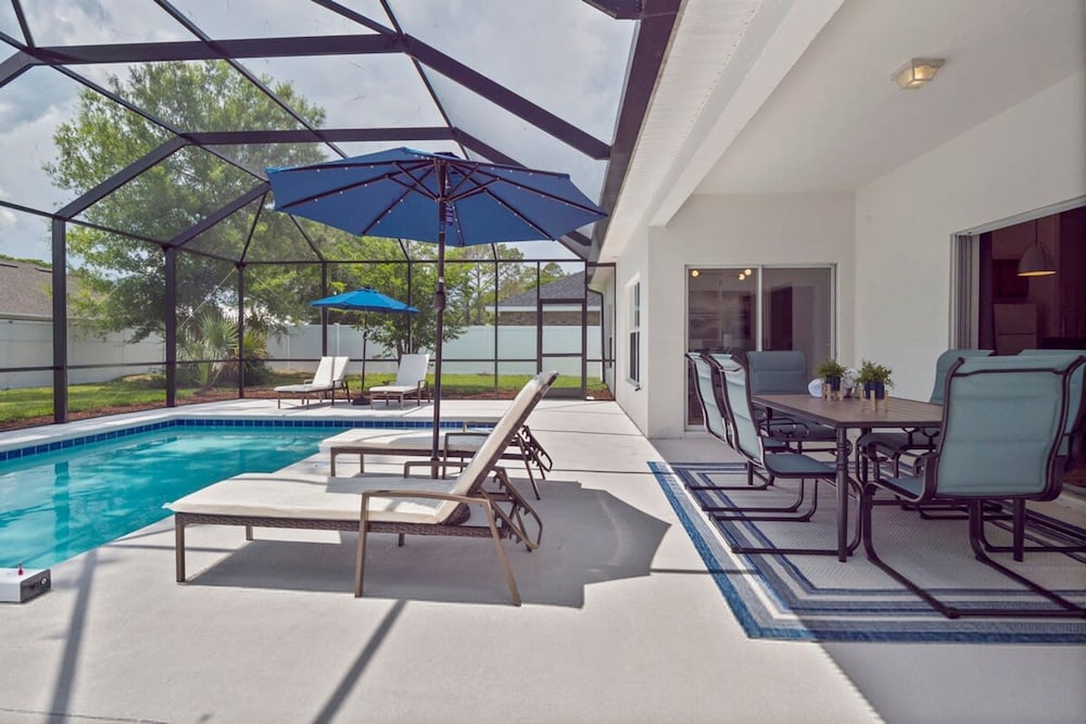 Stunning 4BR Home Fenced Yard Heated Pool