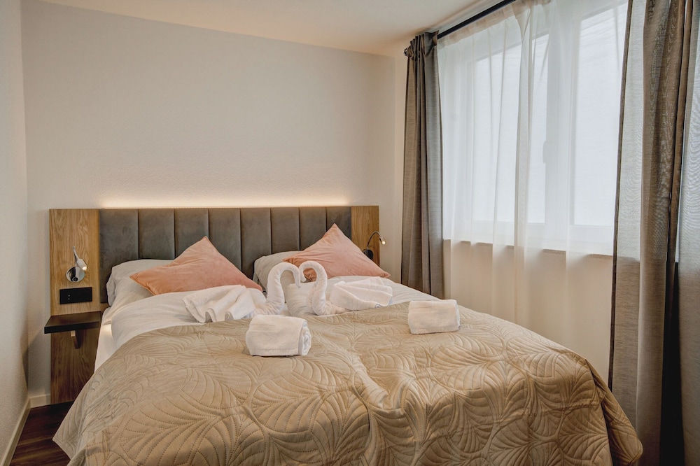 MK Apartments