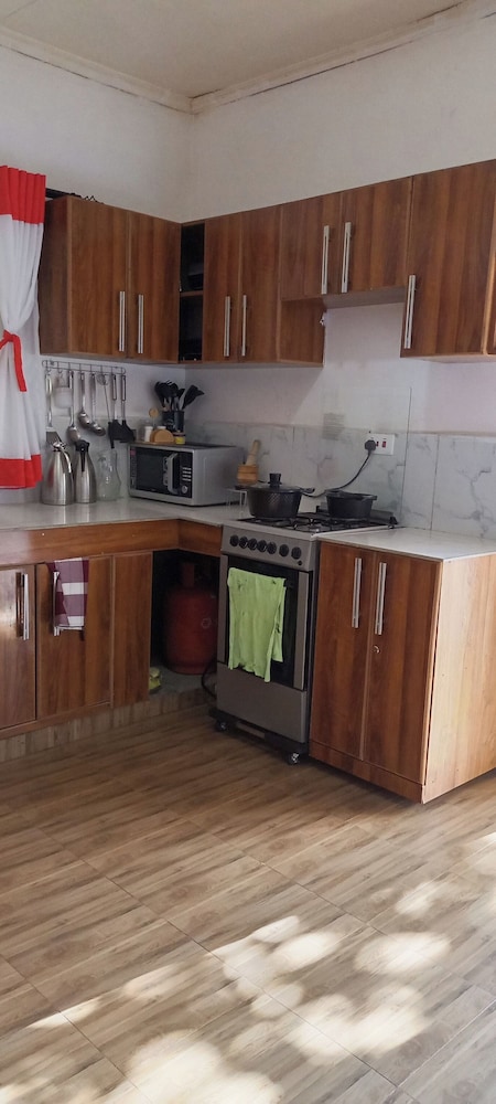 Lux Suites Siyoi Gardens Kitale