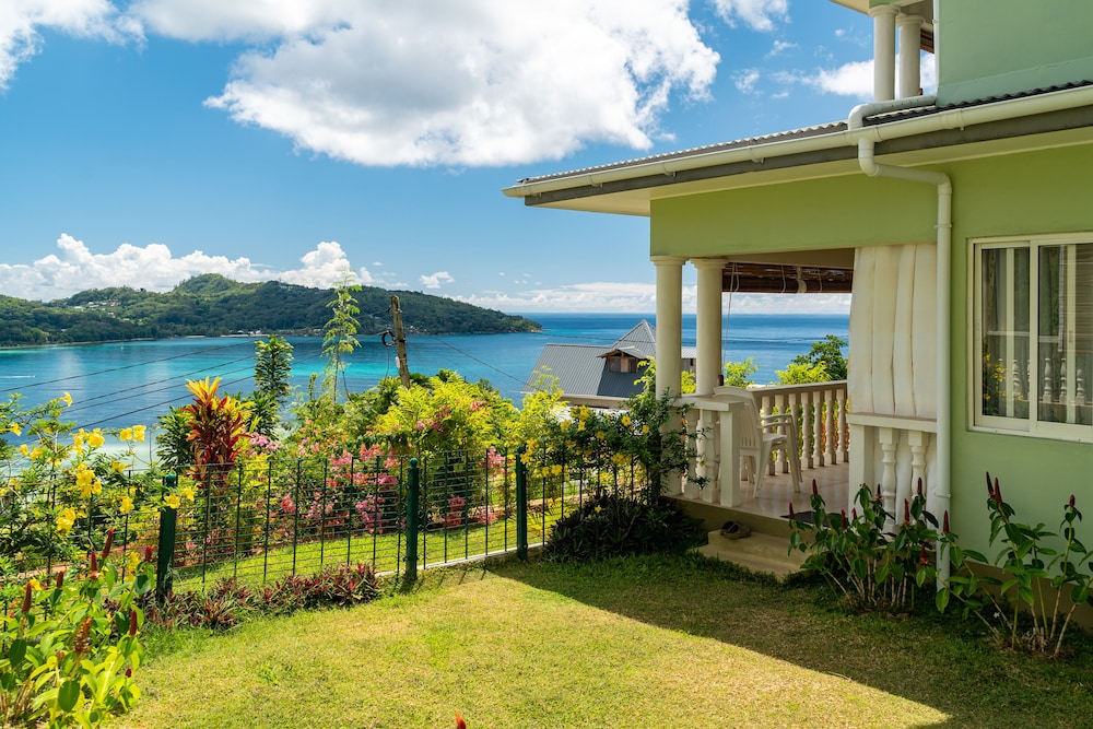 Top View retreat photo 2