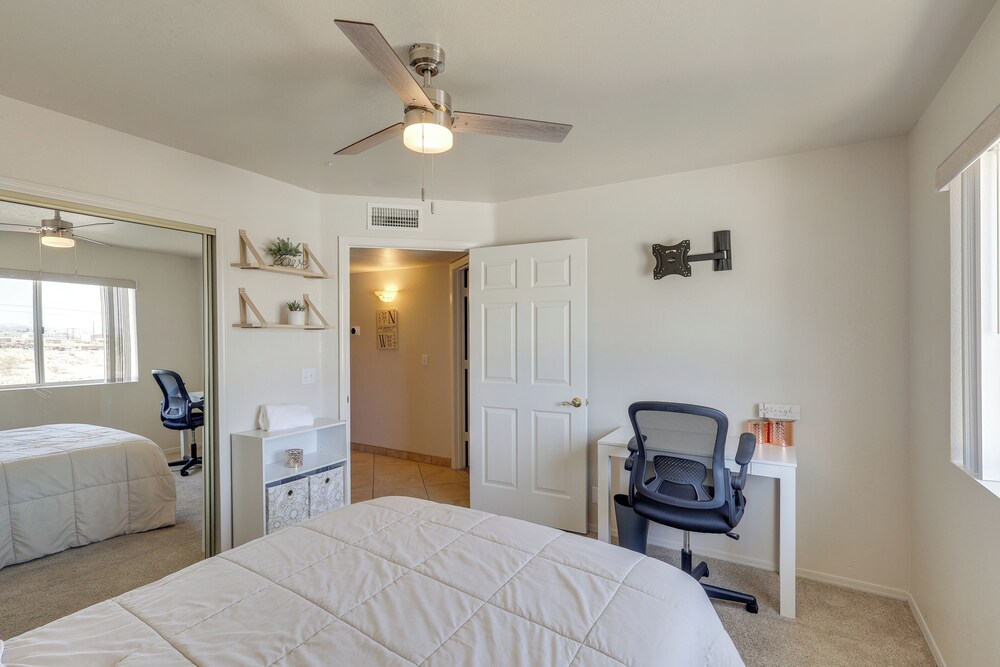Pool Access & Mtn Views: Lake Havasu City Condo!