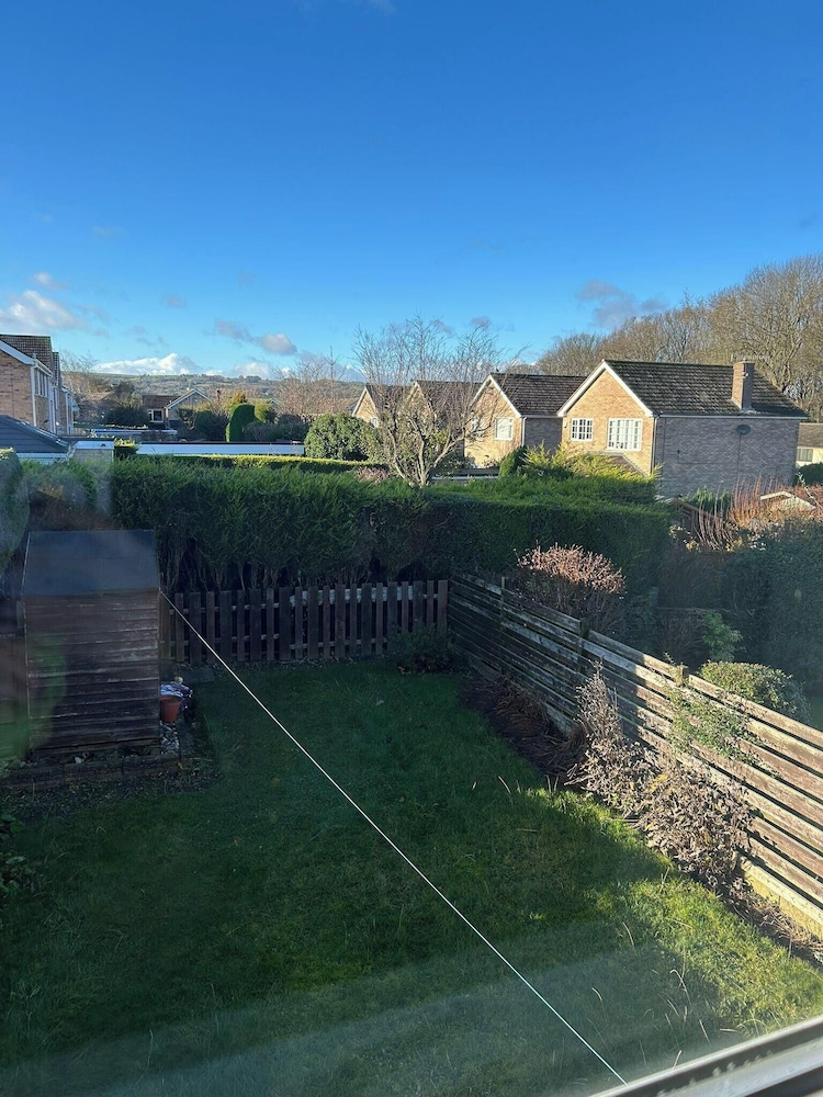 Peak District - 2 Beds - Sleeps 4 - Pet Friendly