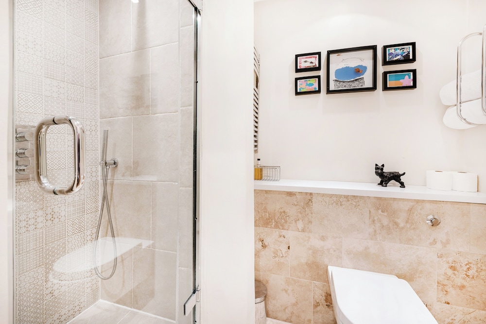 Kensington - 1-bed Apartment - Sleeps 4 - Wifi