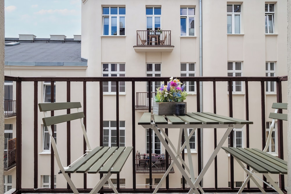 Exceptional Apartment for 4 by Renters view 2