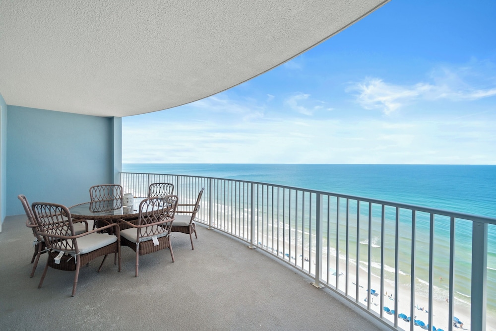 Twin Palms by Book That Condo