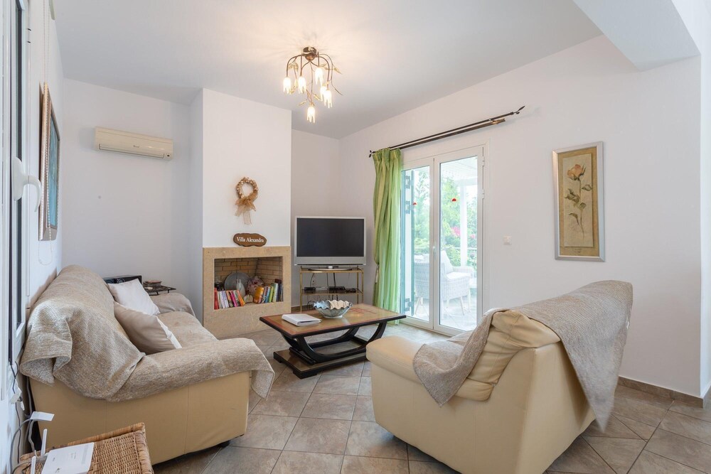 Villa Alexandra Large Private Pool Walk to Beach Sea Views A C Wifi Car Not Required Eco-frie - 1649
