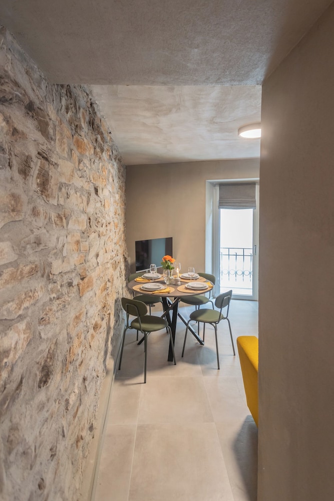 Urio's Castle Suites by Rent all Como