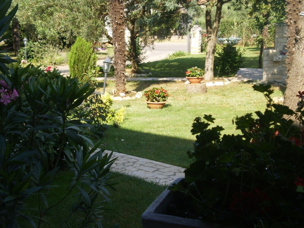 Licul Modern Retreat
