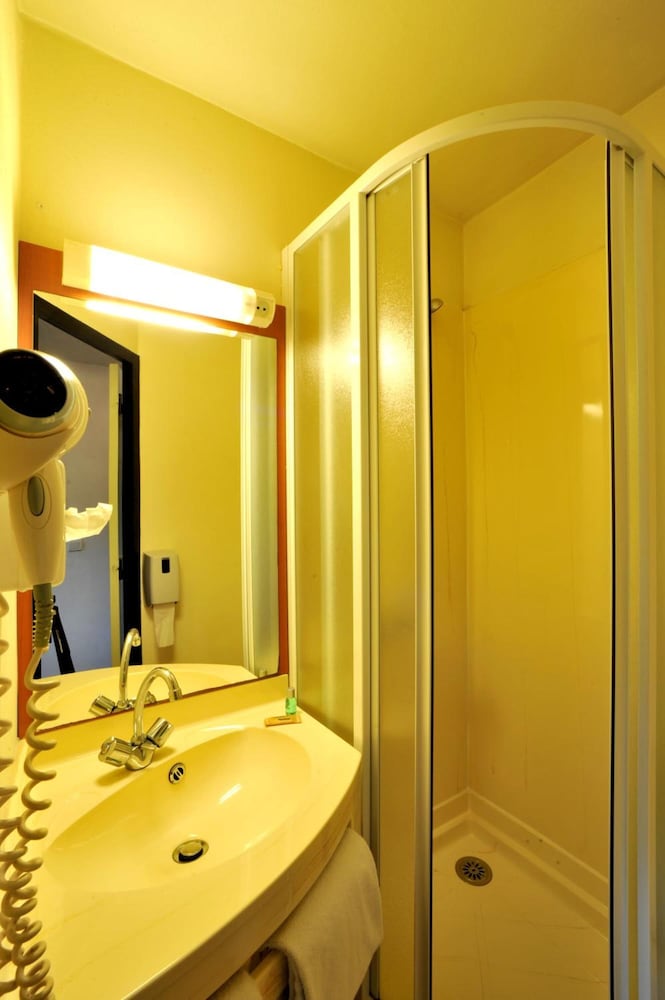 Besancon Vacations - Hotel Amarante Besancon Micropolis - Property Image 9