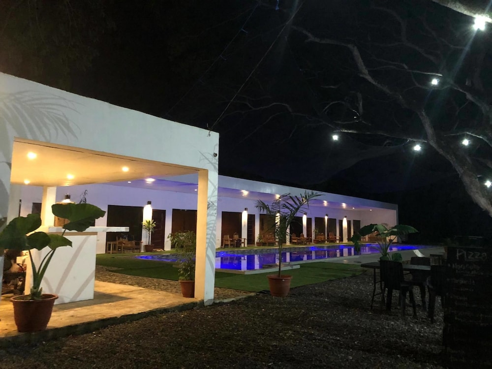 Alesseo Backpackers - Hostel