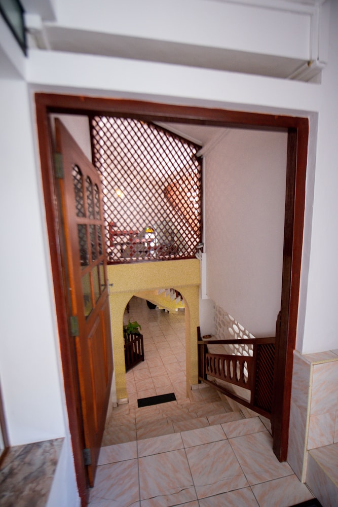 New Old Dutch House - Galle Fort