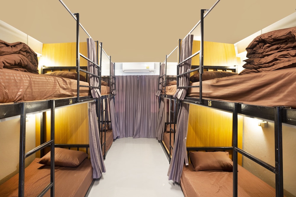 OYO 723 Lamphun Hostel
