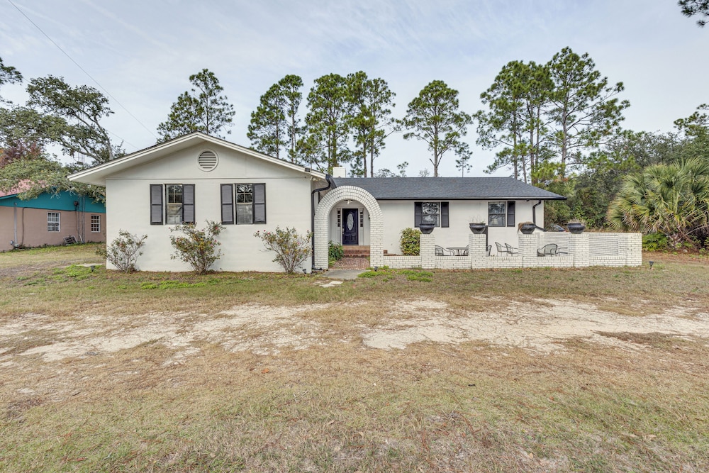 Steps to Beach: Carrabelle Family Home w/ Patio!