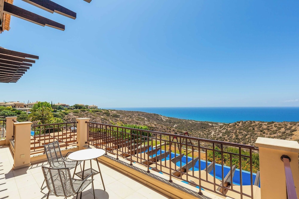 Aphrodite Hills Mythos Collection Villa Av05