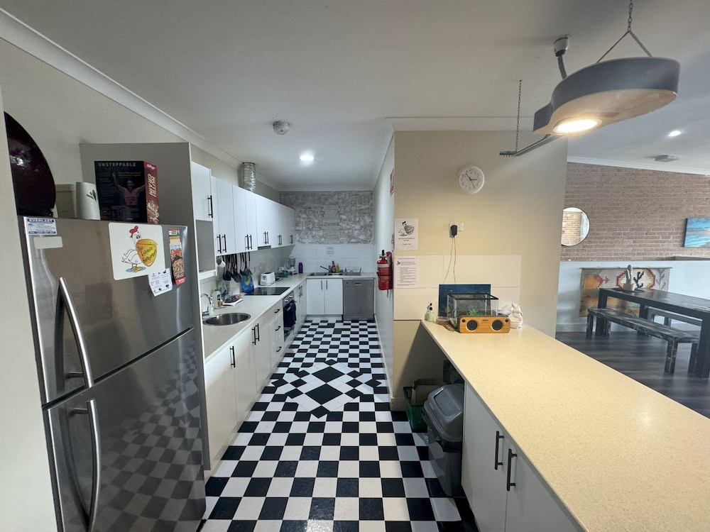 The Entrance Backpackers - Hostel