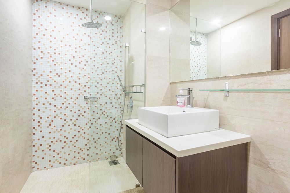 NaiBnB @ Regalia Residence