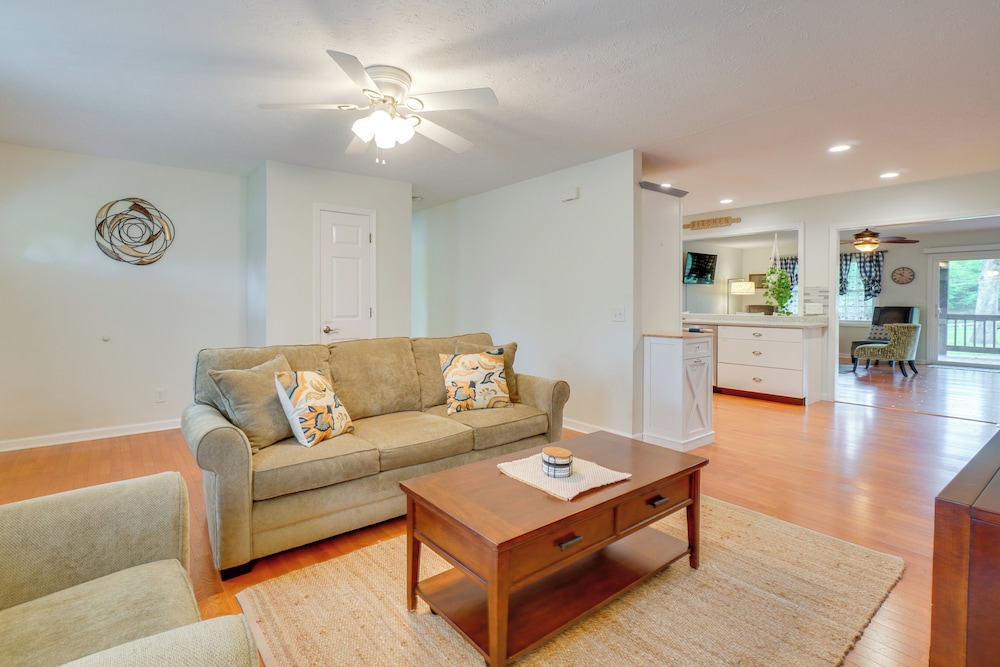 Horse-friendly Crossville Home! Golf, Hike & More!