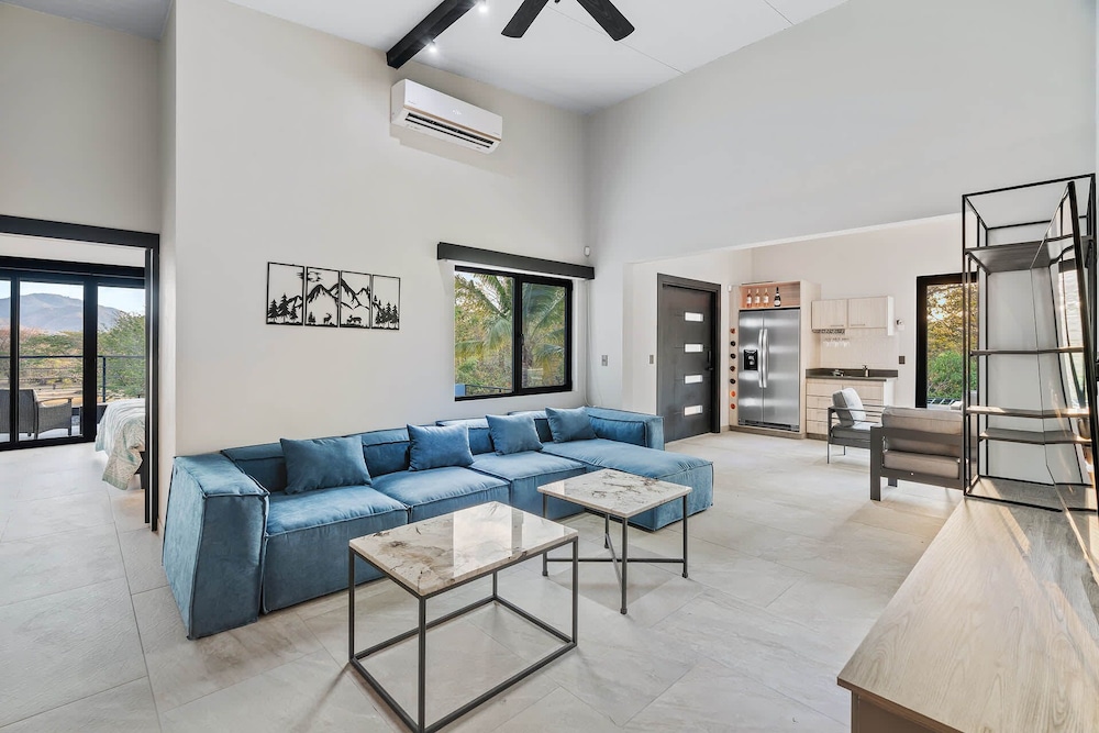 Brand-New 6BD Giant with Private Pool by SPCR