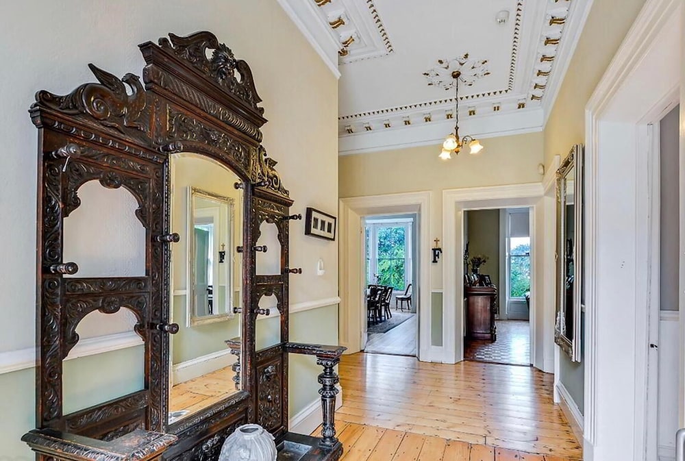 Fabulous 6 Bedroom Victorian Period House