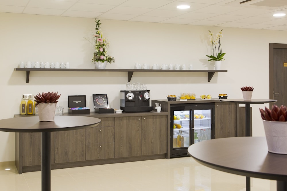 B&B HOTEL Strasbourg Nord Schiltigheim Lac 4 étoiles — 11