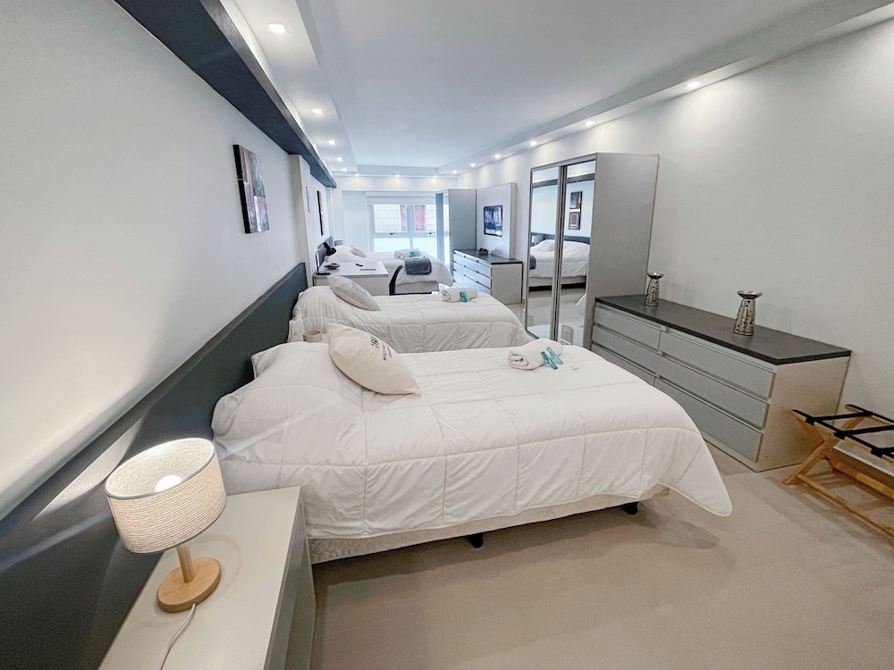Ayres Suites Moreno