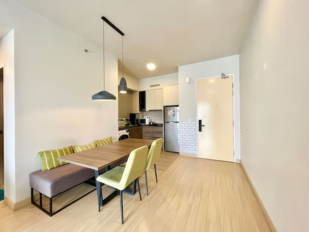Windmill Upon Hills Retreat Apartments
