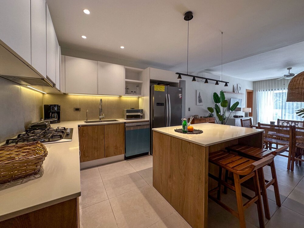 Fantastic new Golf View Apartment