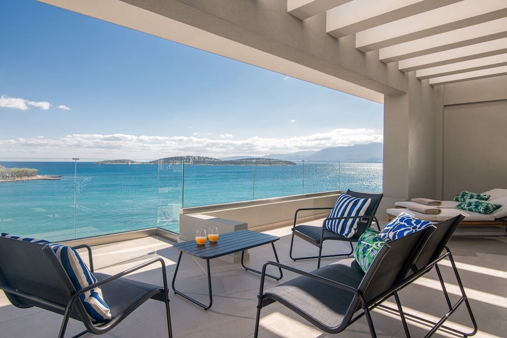Altius Blue Apartments