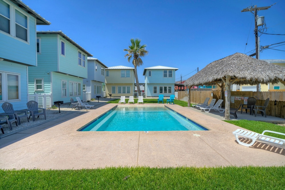 Seahorse Cove by Avantstay Pool Access by Beach