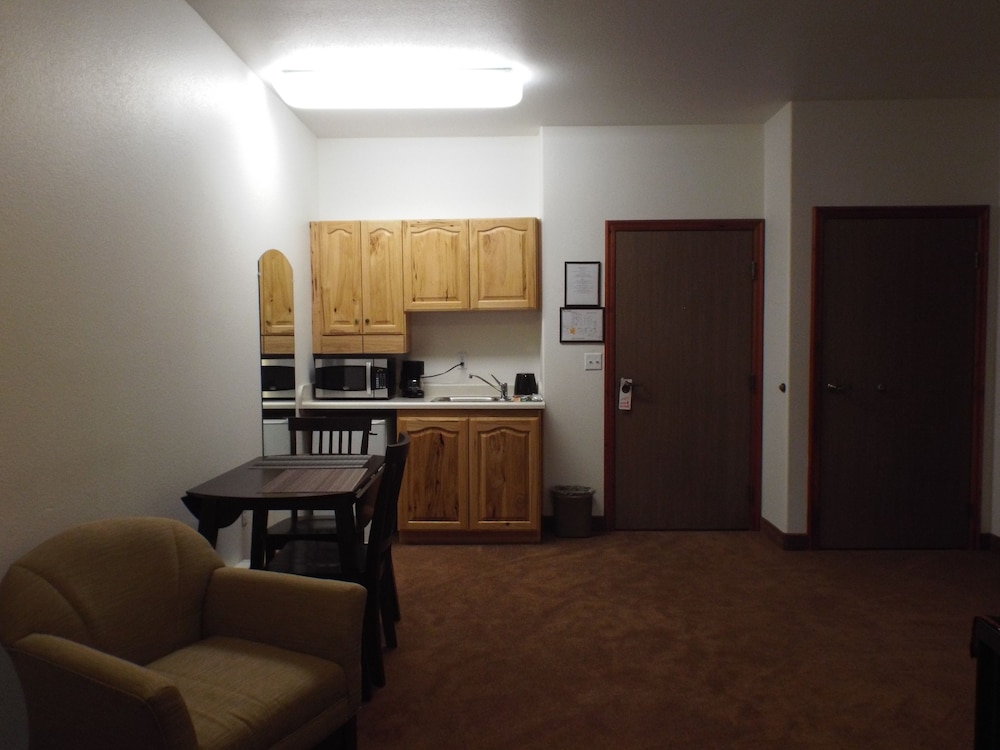 Greenwood Village Inn & Suites