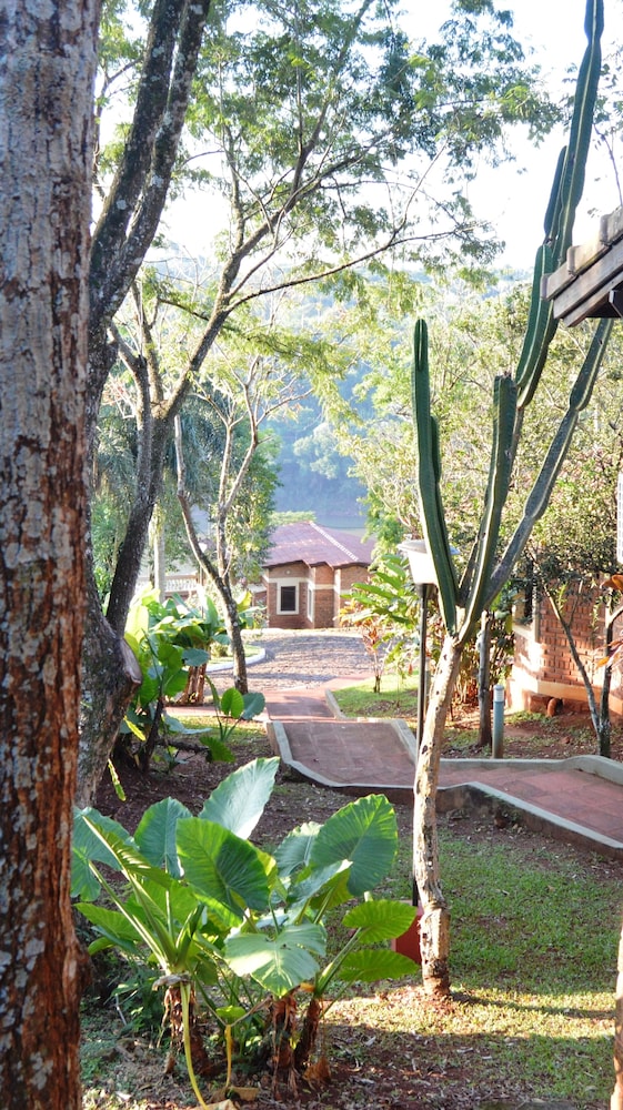 Pirayu Lodge Resort