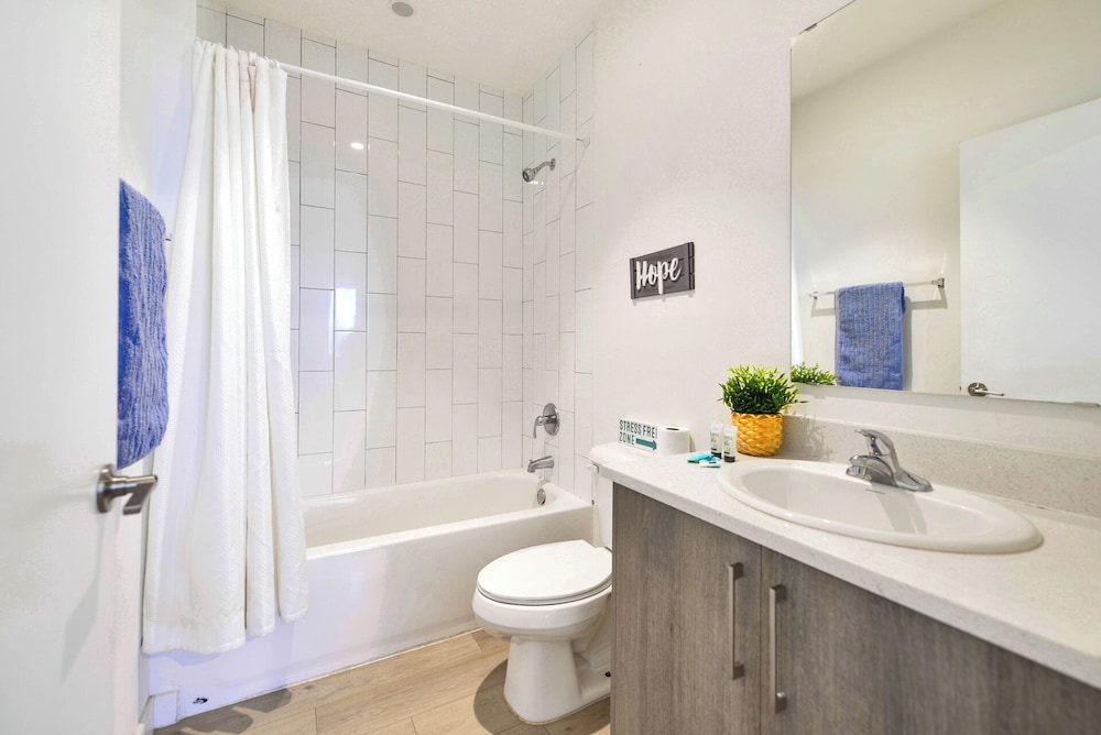 Stylish Townhouses by Design District