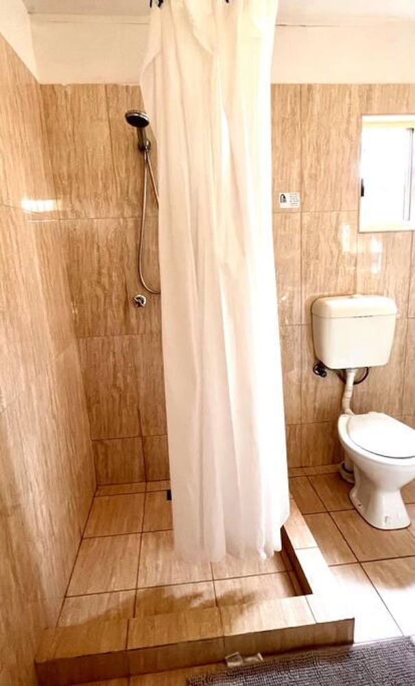 Blue Wren Barn Huge Spa - Country Escape