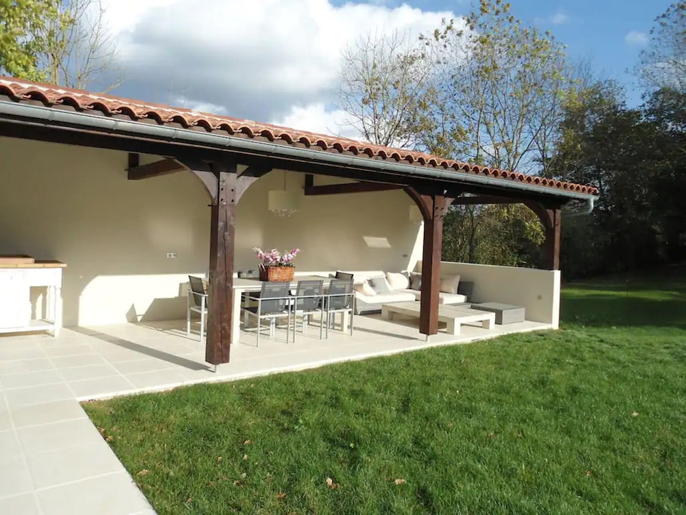 Cottage in Pyrenees With Pool & Golf