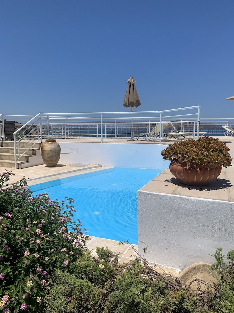Terpsichori Villa & Apartments