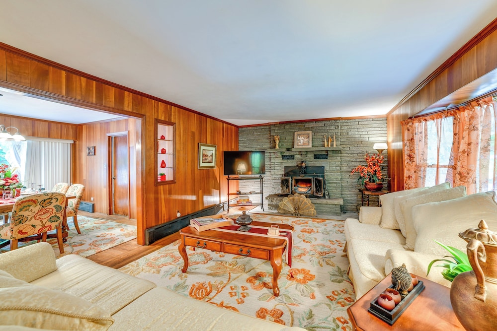 Serene Home w/ On-site Brook in Callicoon Center