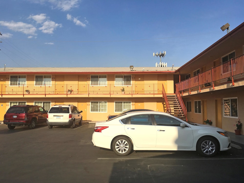 Americas Best Value Inn Beaumont, CA view 2