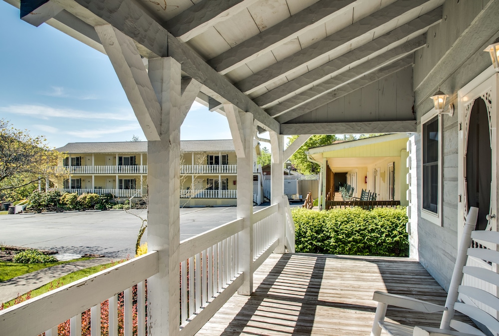 Boxwood Lodge