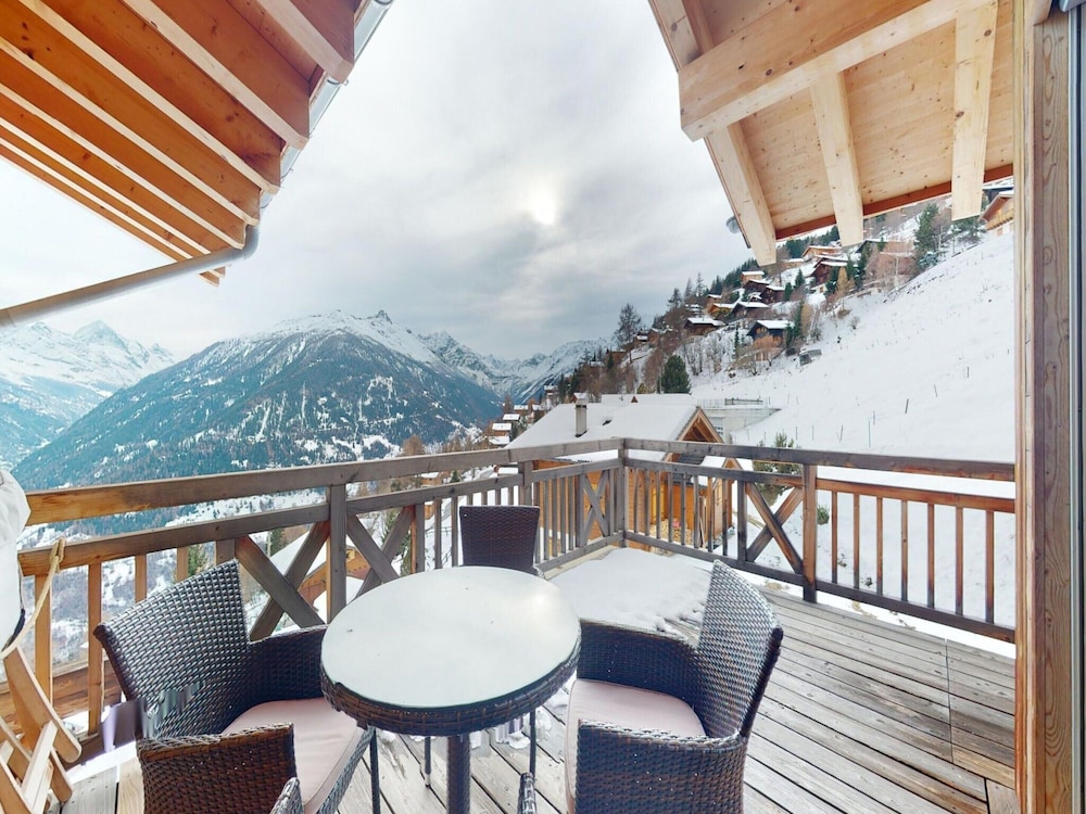 Etoiles des Neiges Luxe & Jacuzzi Chalet