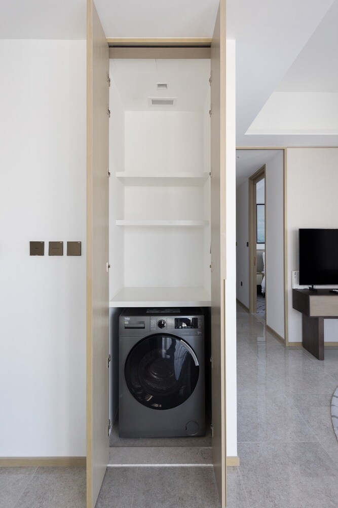 Comfortable 2BR Address Harbour Point