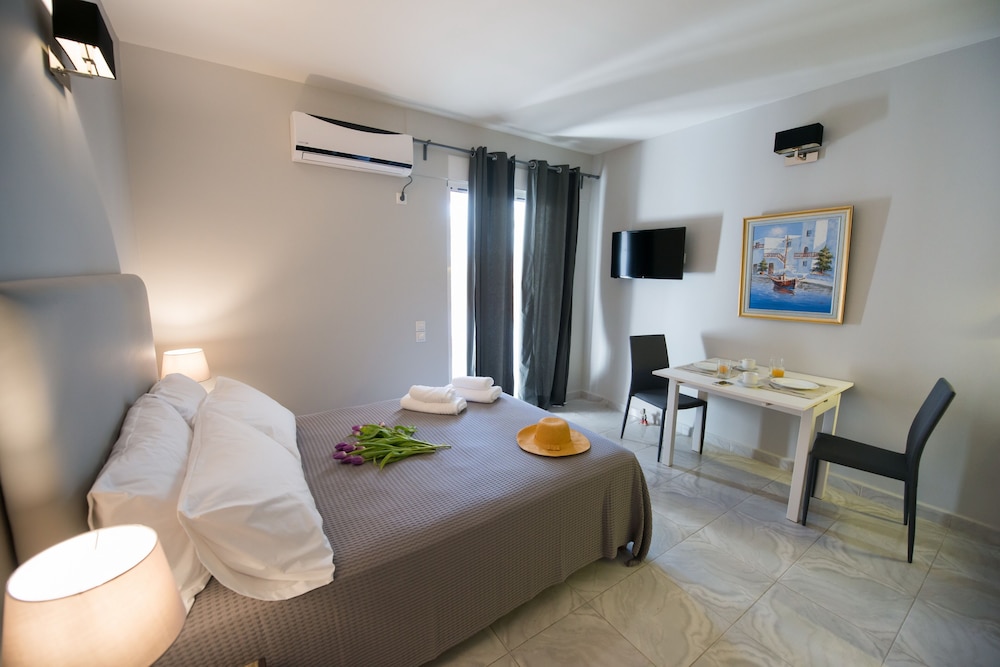 Regalo Apartments photo 3