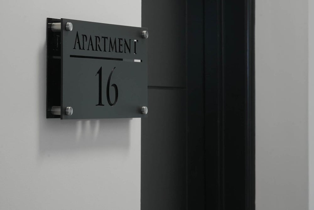Sixty Aparthotel 2bed, Central Cardiff + Parking